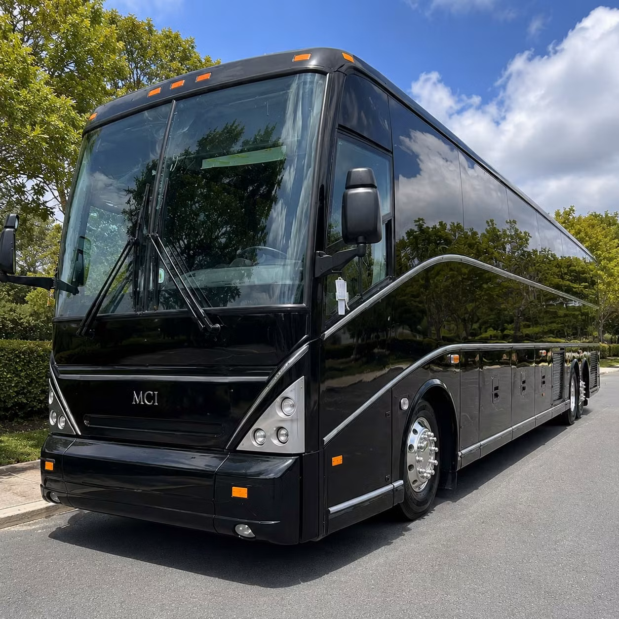 construction site and workforce shuttles serving sandy springs job sites