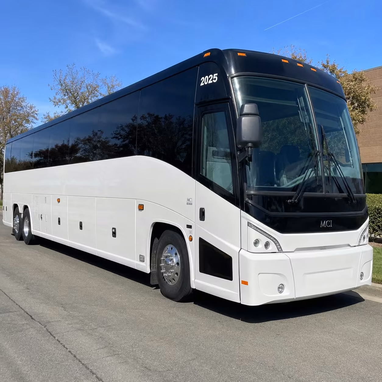 state farm arena and mercedes benz stadium concert shuttles from sandy springs