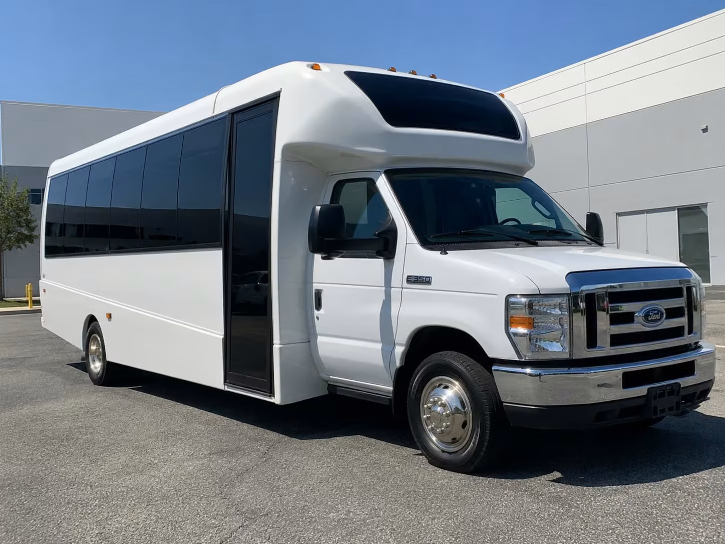 use a minibus or sprinter van for small group sandy springs airport runs